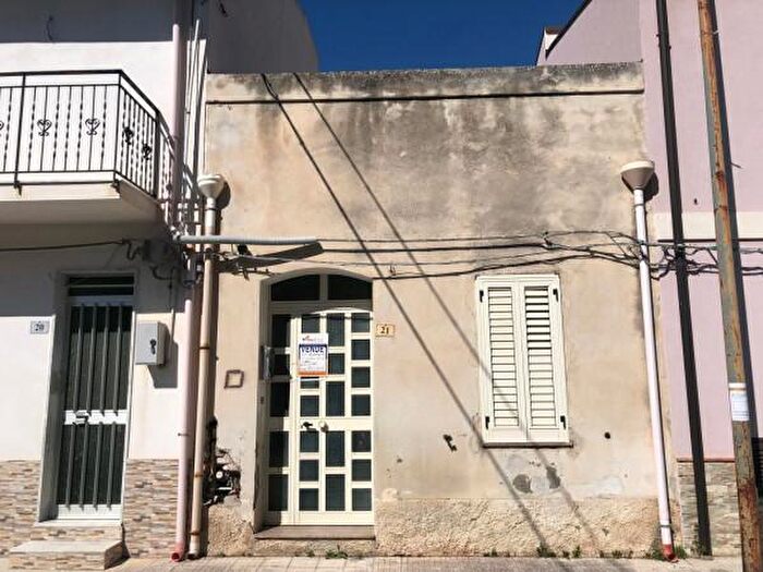 Casa trilocale in vendita in Piazza Pozzo, Milazzo