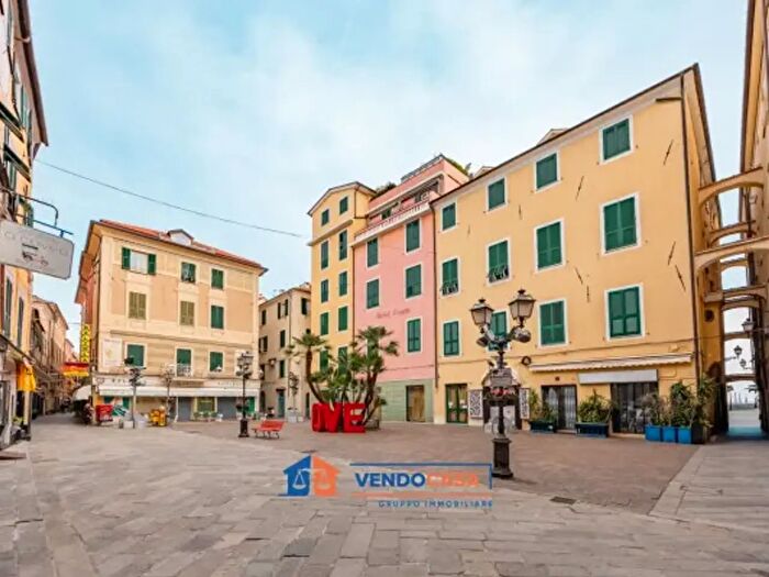 Appartamento trilocale in vendita in Via Settembre, Alassio