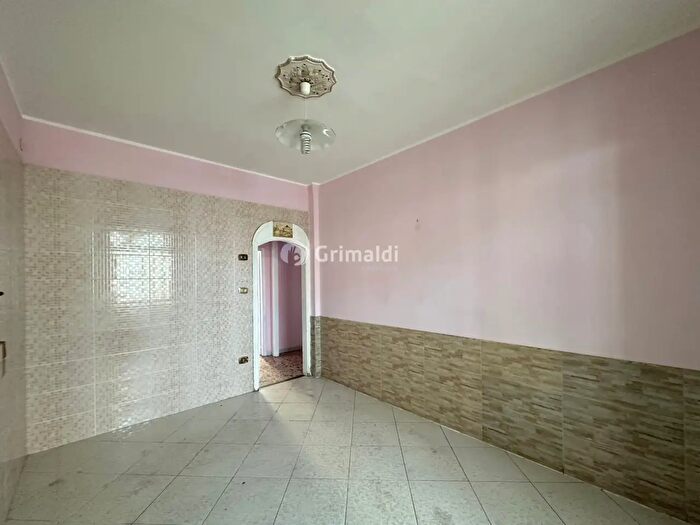 Appartamento trilocale in vendita in Via Nazionale delle Puglie, Casalnuovo Di Napoli