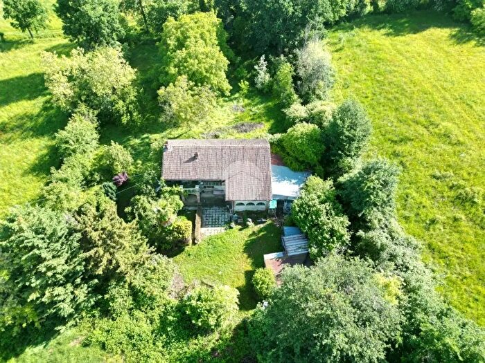 Casa con 7 locali in vendita in Frazione Molini, Trinita'