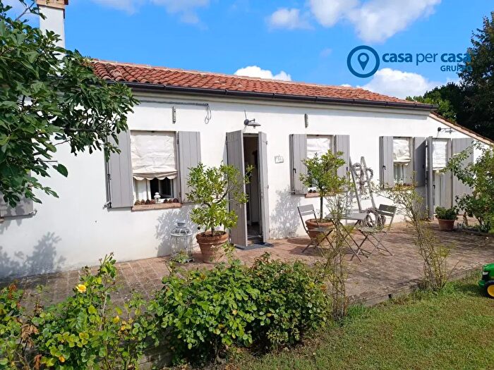 Casa bilocale in vendita in Via Vallazza, Boara Pisani