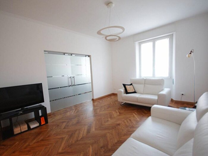 Appartamento quadrilocale in affitto in Via Bezzecca, Montenero, Milano