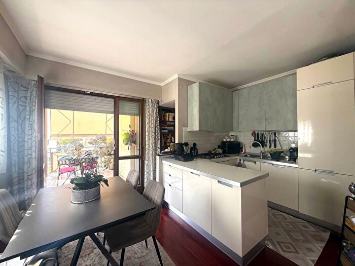 Appartamento trilocale in vendita in Via Goffredo Mameli, Borghetto San Nicolò, Bordighera