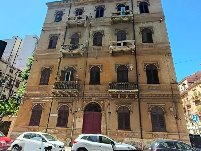 Appartamento bilocale in affitto in Via Isidoro la Lumia, Politeama Ruggiero Settimo, Palermo