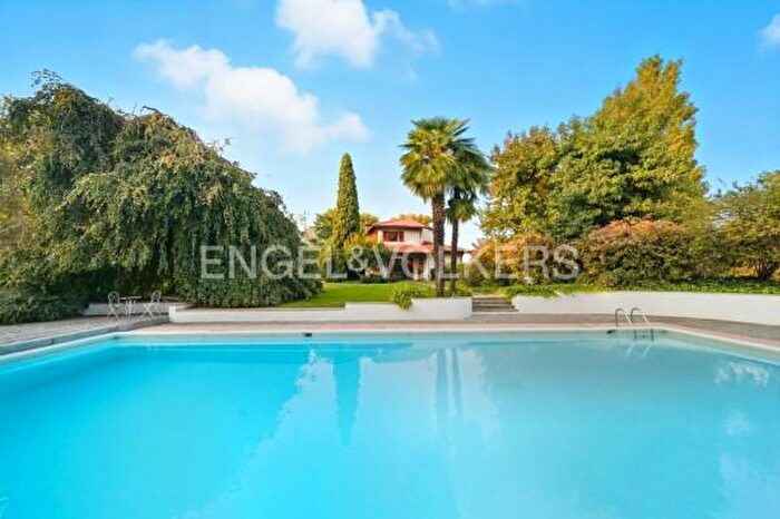 Casa con 6 locali in vendita in Via Giuseppe Mazzini, Fenegro