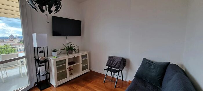 Appartamento quadrilocale in affitto in Via Dogali, Firenze