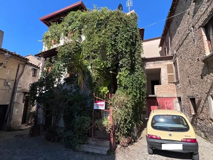 Casa con 5 locali in vendita in Casali del Manco Casole Bruzio Via Duomo, Casali del Manco