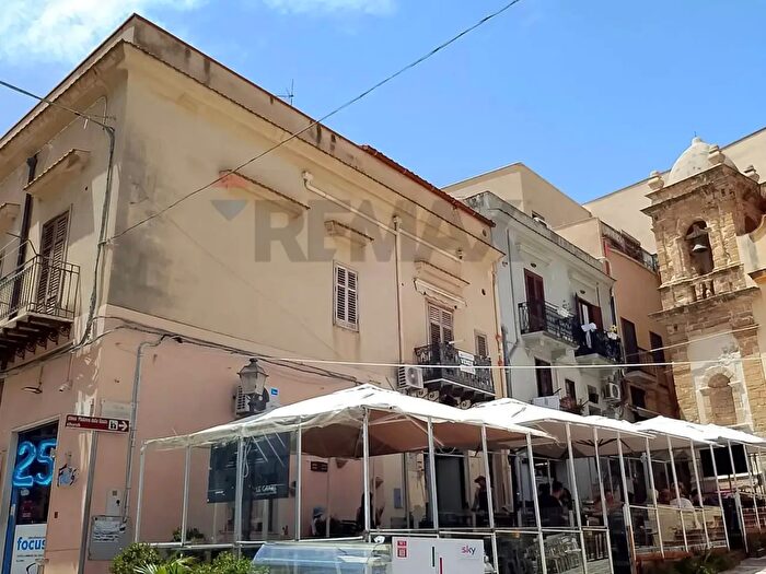 Casa con 5 locali in vendita in Via Madonne delle Grazie, Castellammare Del Golfo
