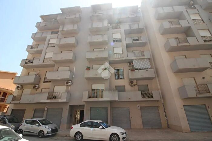 Appartamento quadrilocale in vendita in Via Vecchia Martogna, Erice