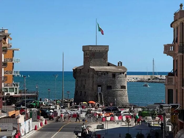 Appartamento con 5 locali in vendita in Corso Giuseppe Assereto, Rapallo