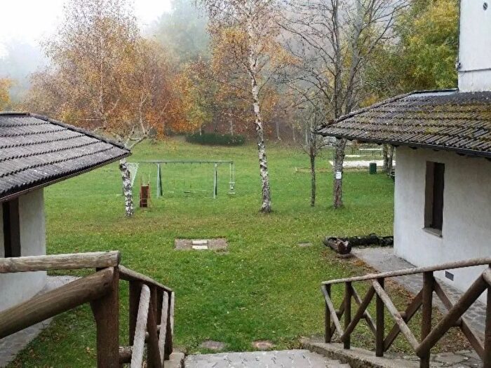 Appartamento trilocale in vendita in Via Costa Minozzo, Villa Minozzo