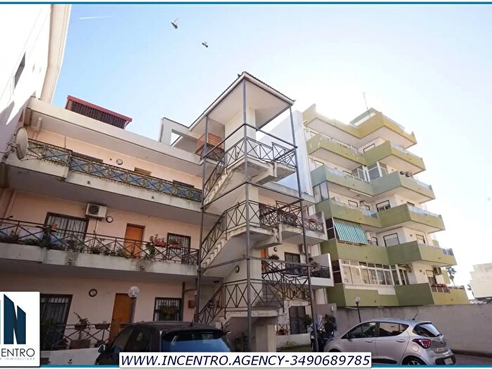 Appartamento quadrilocale in vendita in Via dei Limoni, Messina