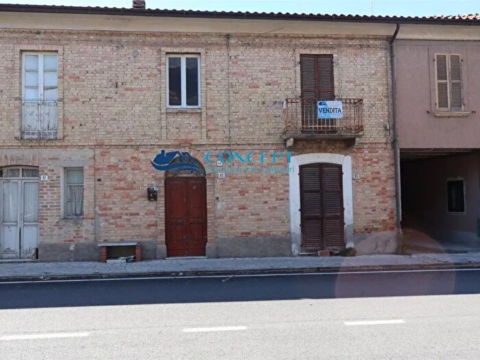 Casa con 8 locali in vendita in Viale Piceno Aprutino, Civitella Del Tronto