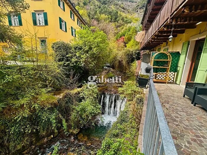 Appartamento trilocale in vendita in Località San Giacomo a, Riva Del Garda