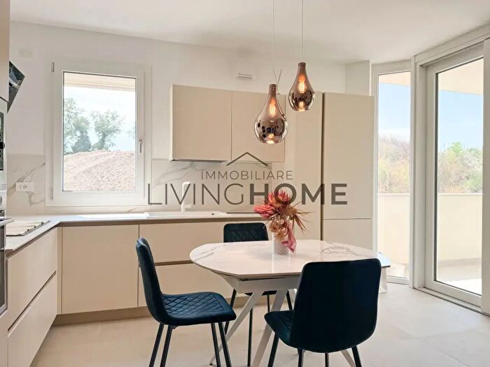 Appartamento trilocale in vendita in Via Paolo Marconi, Rimini