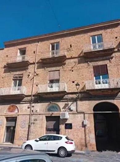 Appartamento con 6 locali in vendita in Via Giuseppe Mazzini, Piazza Armerina