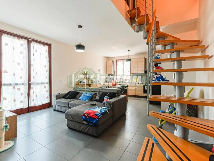 Appartamento trilocale in vendita in Vicolo Giulio Cesare, Grassobbio