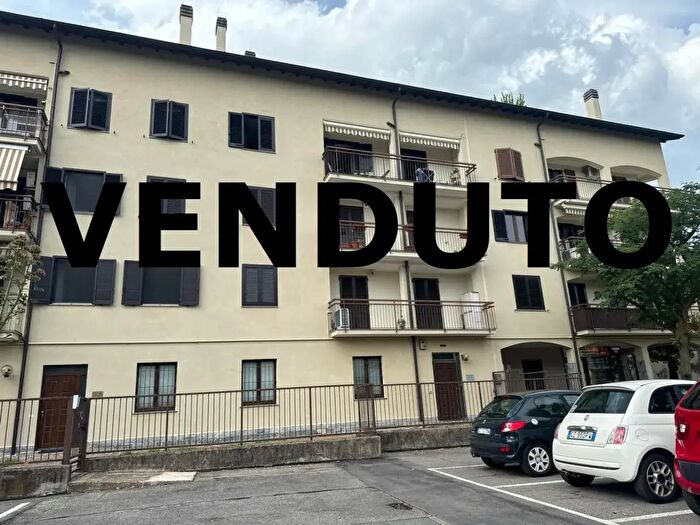 Appartamento bilocale in vendita in Piazza Enzo Tarantelli, Pogliano Milanese