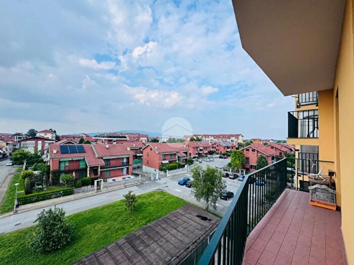 Appartamento trilocale in vendita in Via Don Caranzano, La Loggia