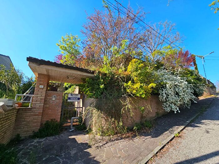 Casa con 9 locali in vendita in Via Canaletta, Colli al Metauro
