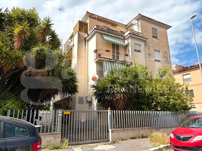 Appartamento trilocale in vendita in Via Donato Bramante, Latina
