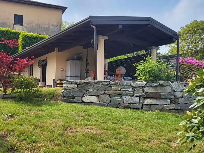 Casa trilocale in vendita in Via Ticino, Varallo Pombia
