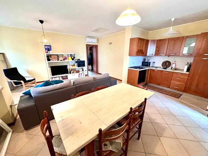 Appartamento bilocale in vendita in Via Chignola, Caprino Veronese