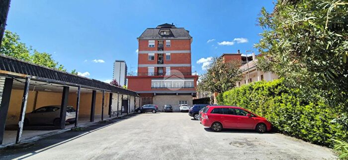 Appartamento con 5 locali in vendita in Via Lago di Como, Frosinone