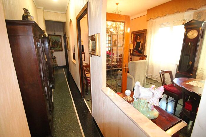 Appartamento con 5 locali in vendita in Via Villini Ambrogio Negrone Genova, Genova