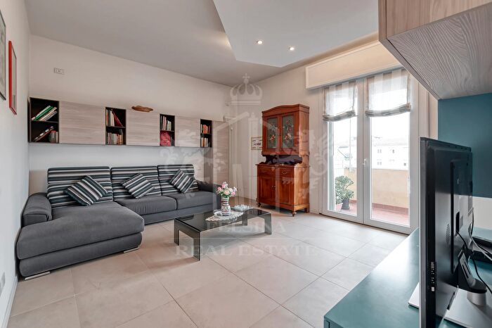 Appartamento quadrilocale in vendita in Via Augusto Romagnoli, Bologna