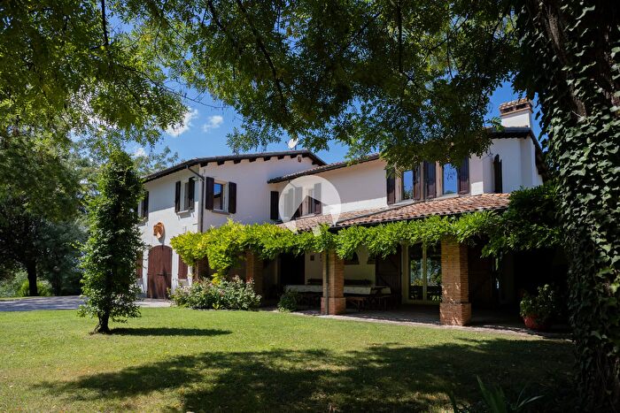 Casa con 8 locali in vendita in San Mauro, Cesena