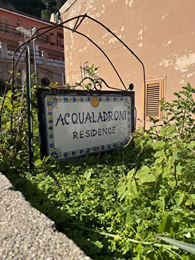 Appartamento trilocale in vendita in Via della Fregata, Messina