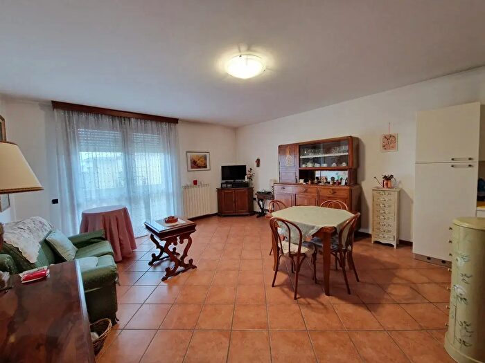 Appartamento trilocale in vendita in Via Camillo Aita, Padova