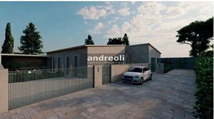 Casa con 7 locali in vendita in Jesi