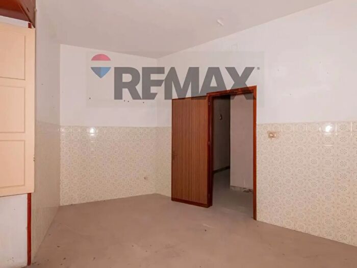 Casa con 8 locali in vendita in Via Matrice, Melilli