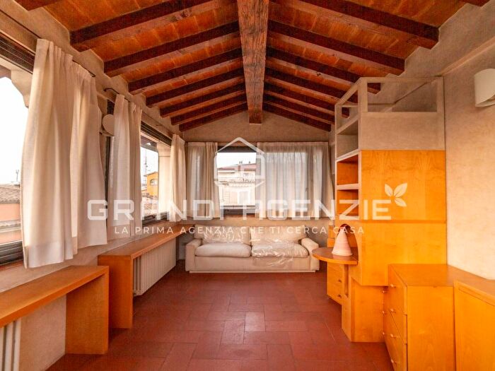 Appartamento trilocale in affitto in Piazzale Cervi, Centro Storico, Parma