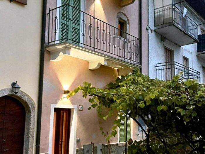 Casa trilocale in affitto in Via Pissamora, Piazza Brembana