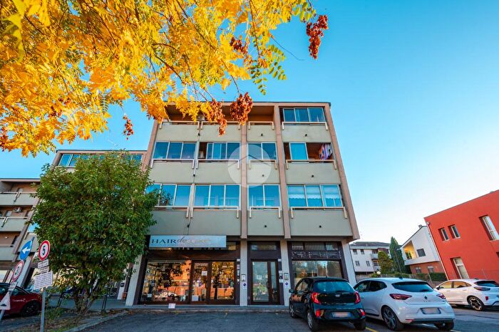 Appartamento trilocale in vendita in Via Risorgimento, Zola Predosa