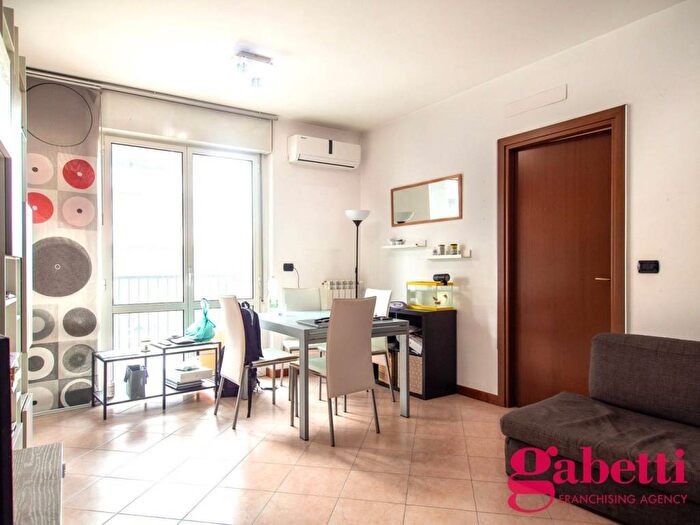 Appartamento trilocale in affitto in Via Caduti in Missione di Pace, Rubattino, Milano
