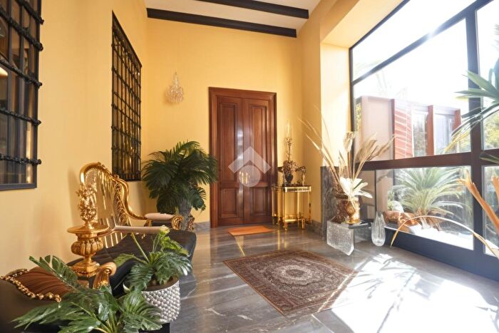 Appartamento con 7 locali in vendita in Via Nizza, Torino