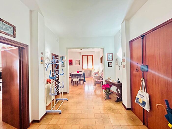 Appartamento con 5 locali in vendita in Rancesco De Sanctis, Empoli