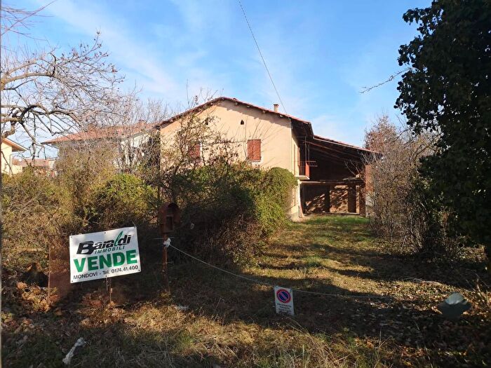 Casa con 9 locali in vendita in Via SantAnna Mondovi, Mondovi