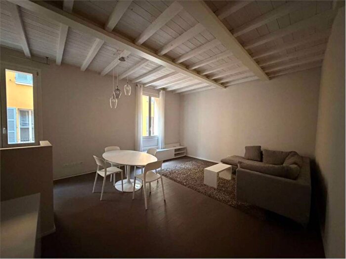 Appartamento quadrilocale in affitto in Via Nazario Sauro, Centro Storico, Modena