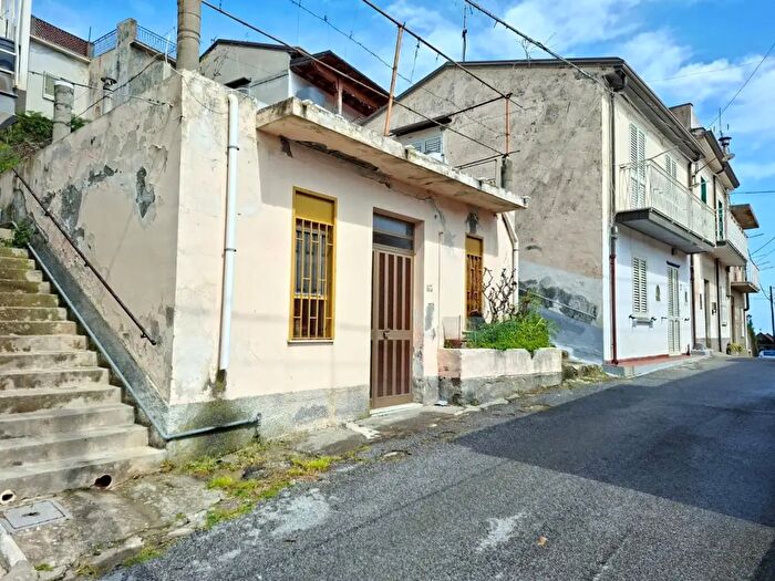 Appartamento bilocale in vendita in Via San Teodoro, Patti