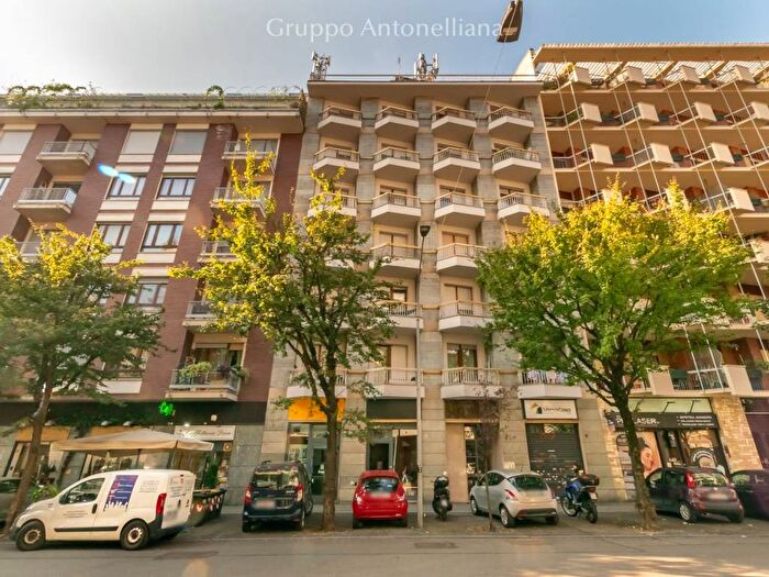 Appartamento quadrilocale in affitto in Corso Raffaello, San Salvario Dante, Torino