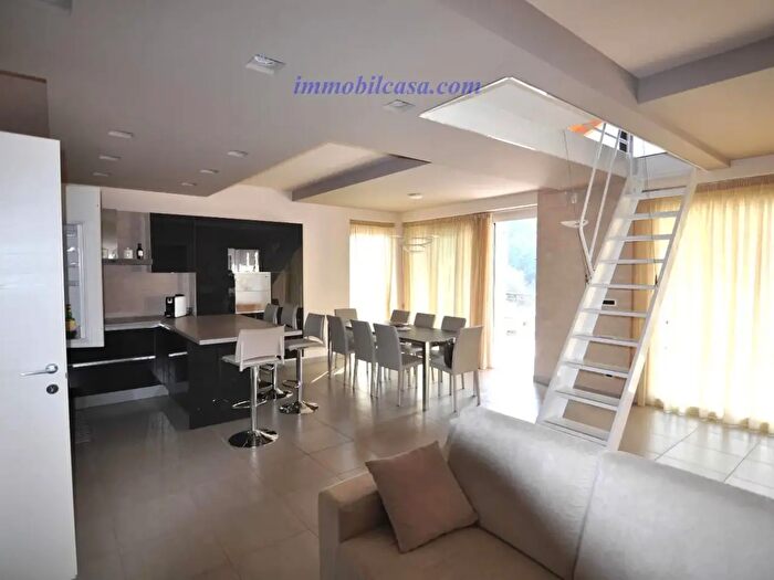 Appartamento con 5 locali in vendita in Borgo San Dalmazzo