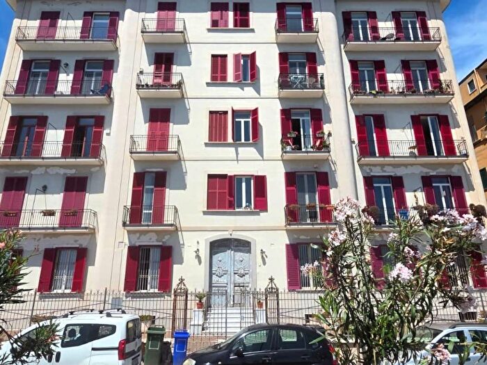 Appartamento quadrilocale in affitto in Via Napoli, Lungomare, Pozzuoli