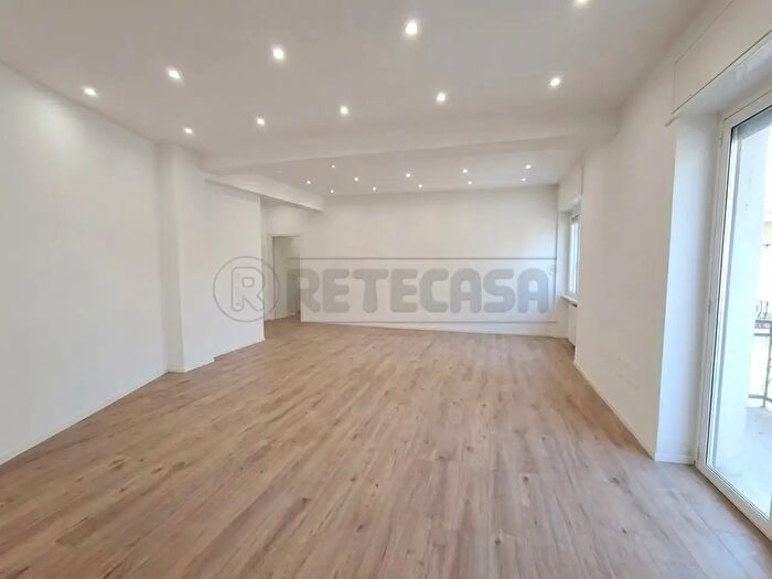 Appartamento con 5 locali in vendita in Via Mosco, Siracusa