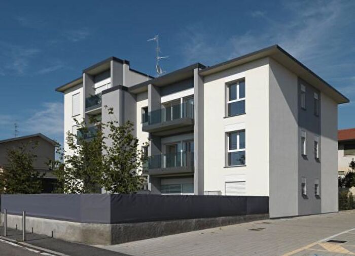 Appartamento bilocale in vendita in Via l V dellOrto, Saronno