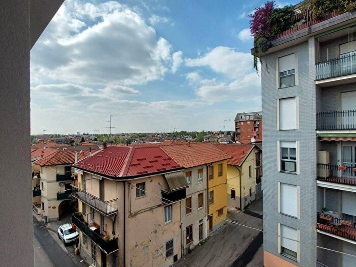 Appartamento trilocale in affitto in Via Eroi, Centro, Ornago